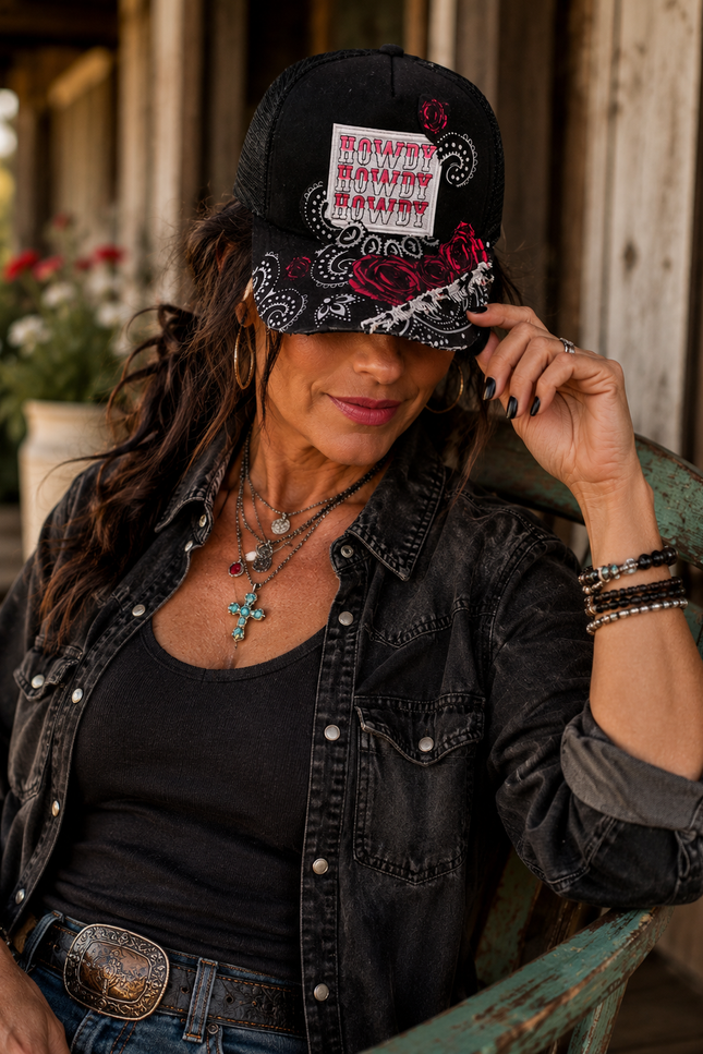 Howdy! in Black